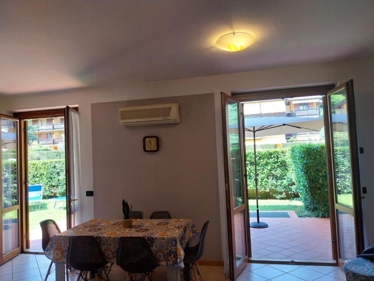 Casa Adela Apartment เดเซนซาโนเดลการ์ดา ภายนอก รูปภาพ